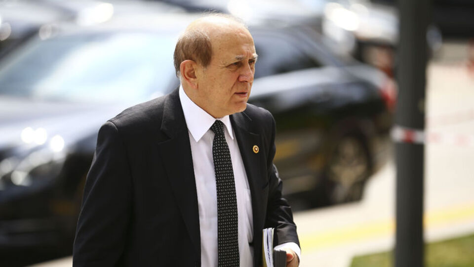 Burhan Kuzu koronaya yenik düştü