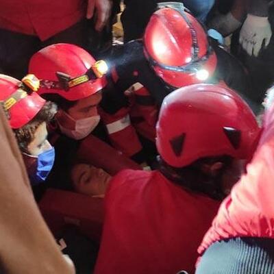 İzmir'den 58 ve 65 saat sonra gelen mucize haberleri