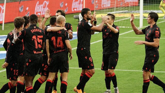 Sociedad zirveyi bırakmıyor
