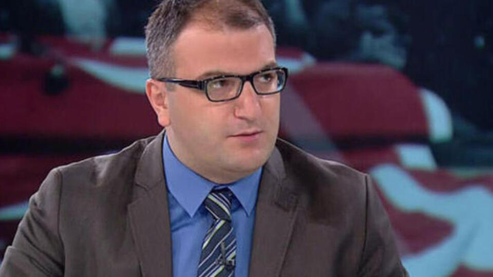 Cem Küçük kimdir?