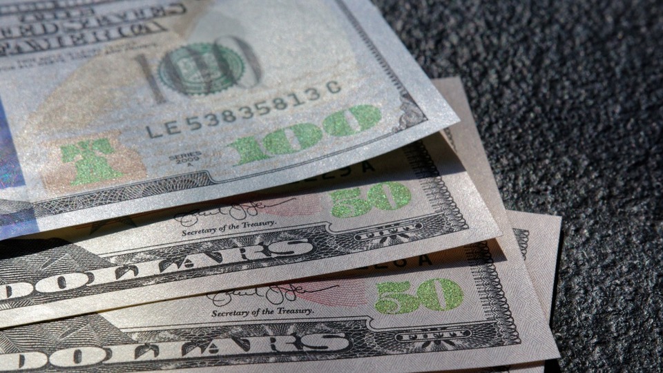 Dolar ve Euro'da yeni tarihi zirve