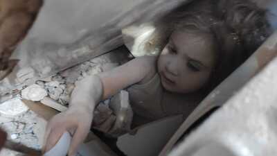 3 yaşındaki Ayda bebek 91'inci saatte enkazdan çıkarıldı