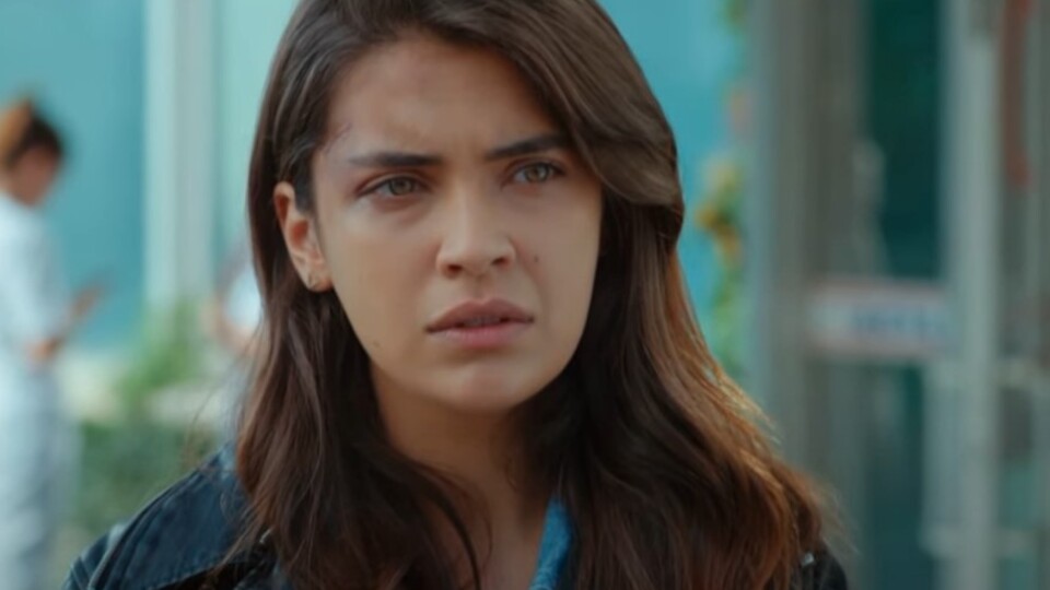 Nazım'dan Nehir'e evlilik teklifi