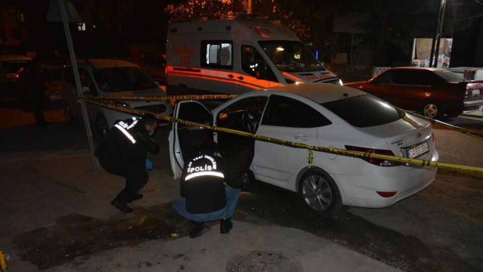 Aracına binerken kurşunlandı