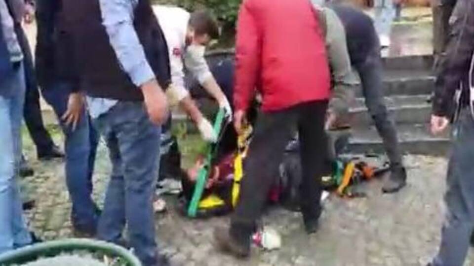 Husumetli akrabaların davasında kan aktı