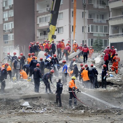 Rıza Bey Apartmanı böyle çöktü!