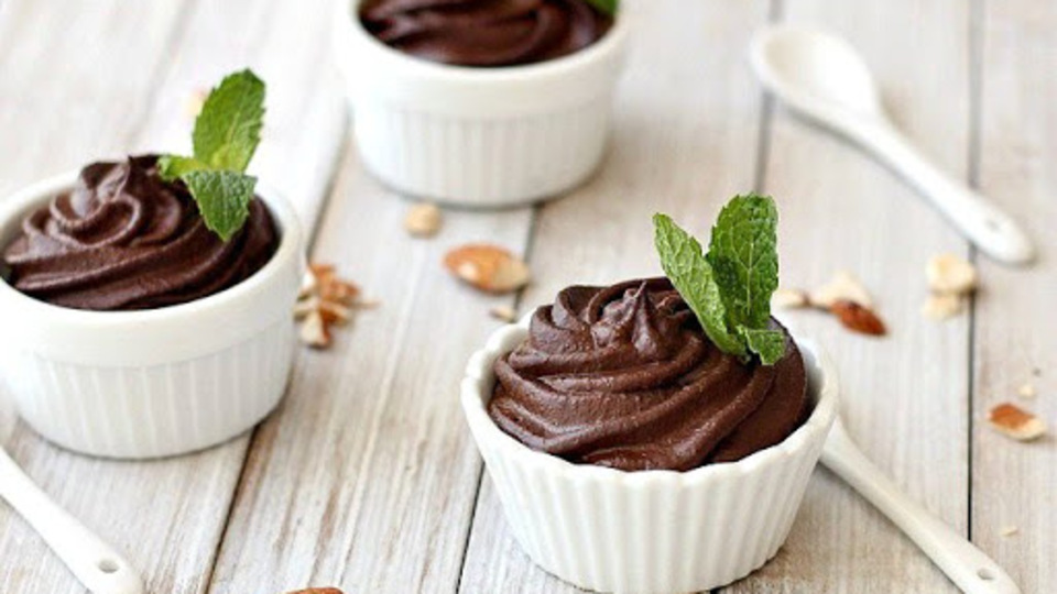 Nefis tatlı avokado kakao mousse tarifi