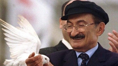 Bülent Ecevit kimdir?