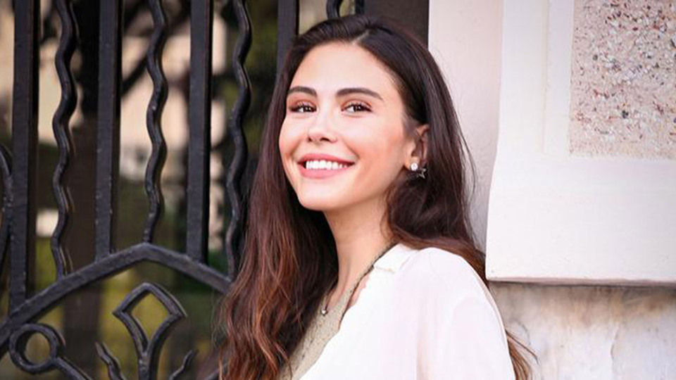 Dilara Aksüyek kimdir?