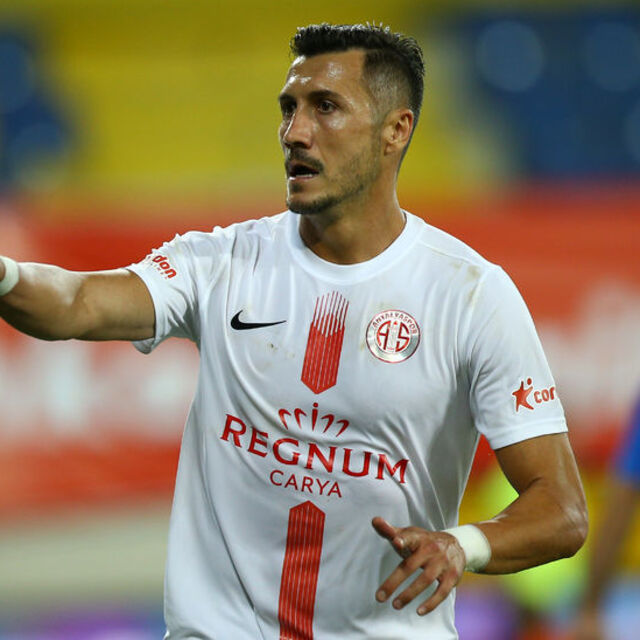 Jahovic'e 2 maç men cezası