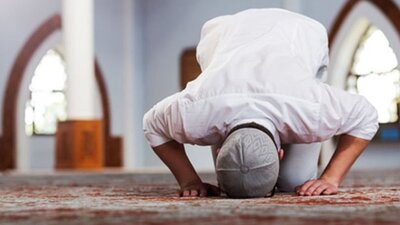 Cuma namazı evde kılınır mı?