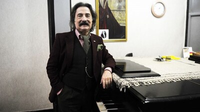 Timur Selçuk hayatını kaybetti!