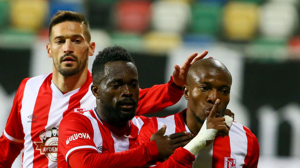 4 gollü maçta kazanan Balıkesirspor
