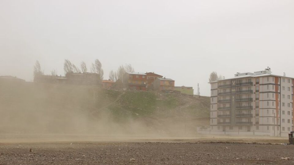 3 bölge için kuvvetli rüzgar uyarısı