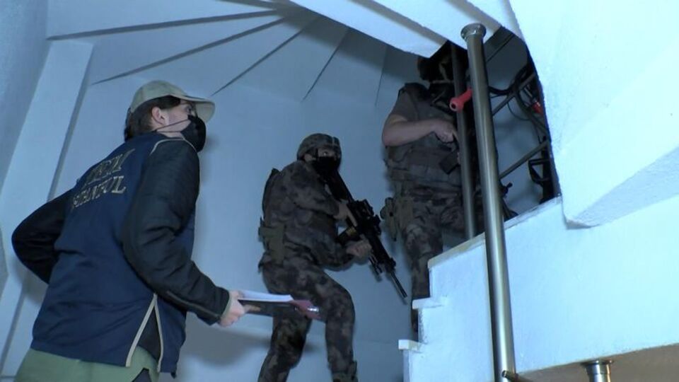 İstanbul'da eş zamanlı DEAŞ operasyonu: 17 gözaltı