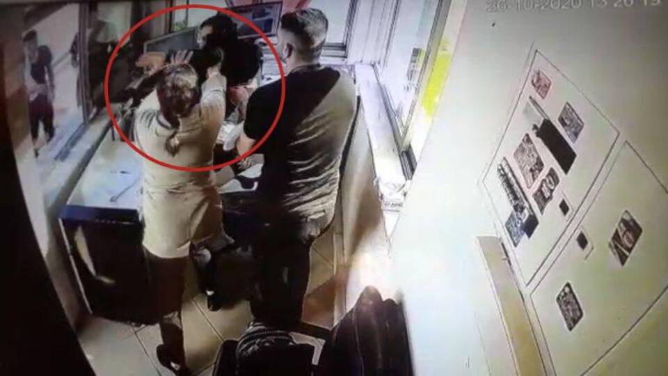 Kargo cinneti! Kadın ortalığı birbirine kattı