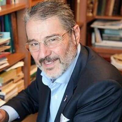 Sadık Albayrak kimdir?