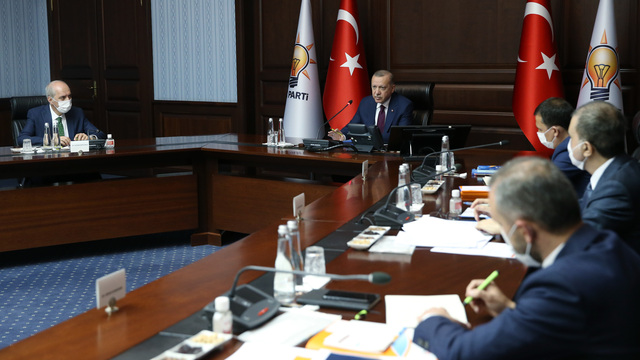 AK Parti'de kritik MYK