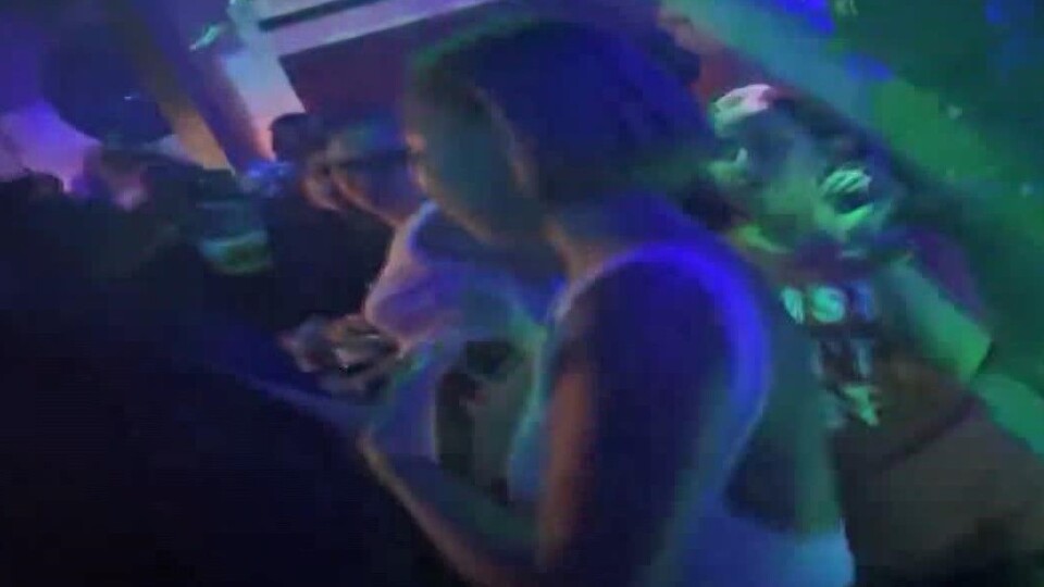 Bir korona yayma partisi daha!