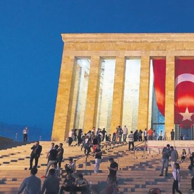 10 Kasım resmi tatil mi?