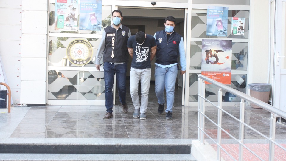 Sahte para ve EFT hilesiyle dolandırdı