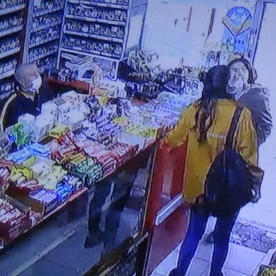 Tükürük rezaletinde akılalmaz görüntü!