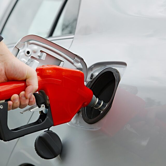 Benzine zam göründü