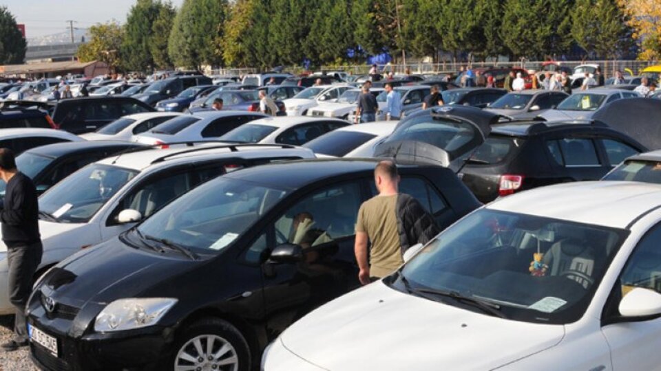 İkinci el araba fiyatları düşer mi?