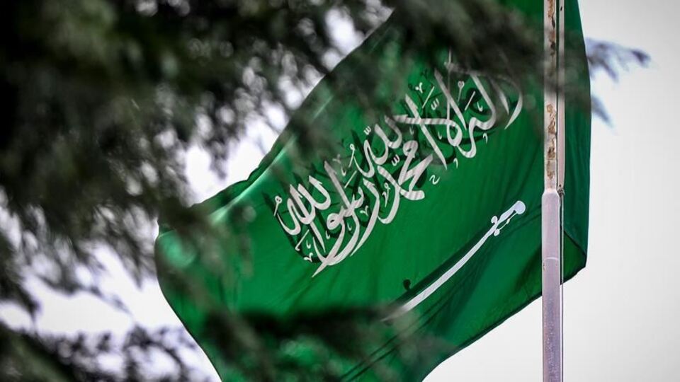 Suudi Arabistan'da diplomatların katıldığı törene bombalı saldırı!