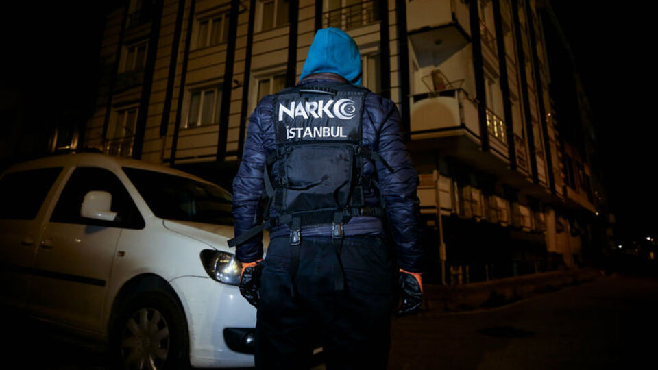 İstanbul'da 'torbacı'lara şafak baskını