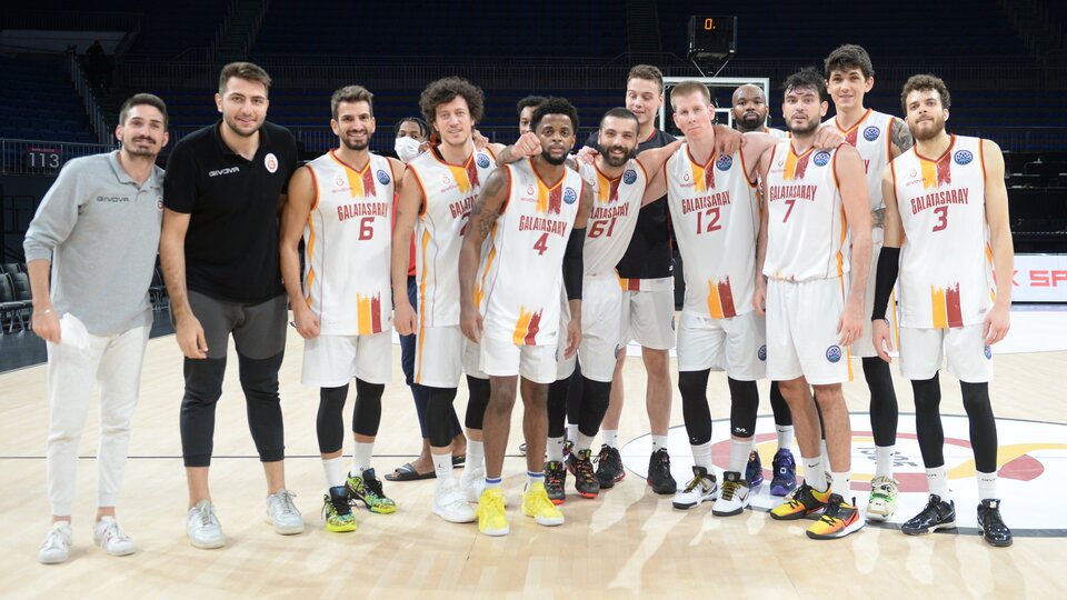 Galatasaray farklı kazandı