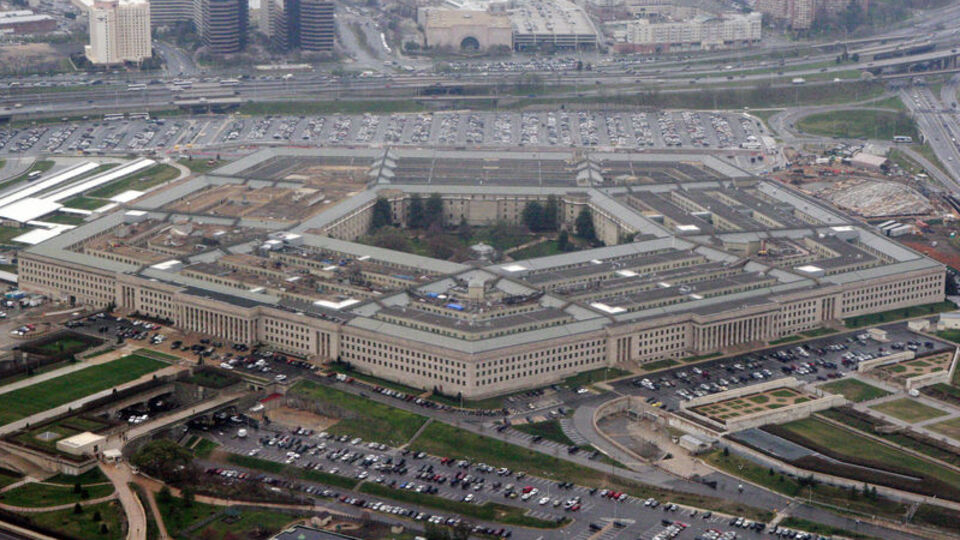 Pentagon'da neler oluyor? 24 saatte 4 görev değişikliği!