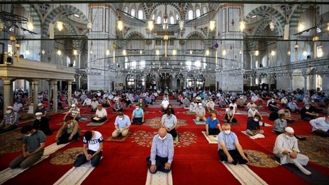 13 Kasım Cuma namazı saat kaçta?
