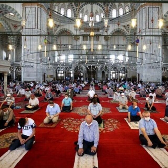 13 Kasım Cuma namazı saat kaçta?