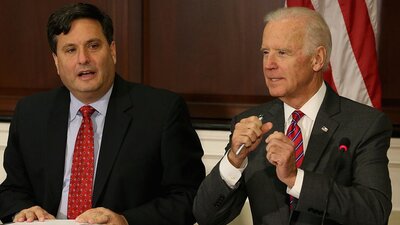 ABD seçim sonuçları: Biden'ın Beyaz Saray Genel Sekreterliğine atadığı Ron Klain kimdir?