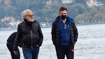 'Müzisyenler geçinebilsin diye yapıyorum'