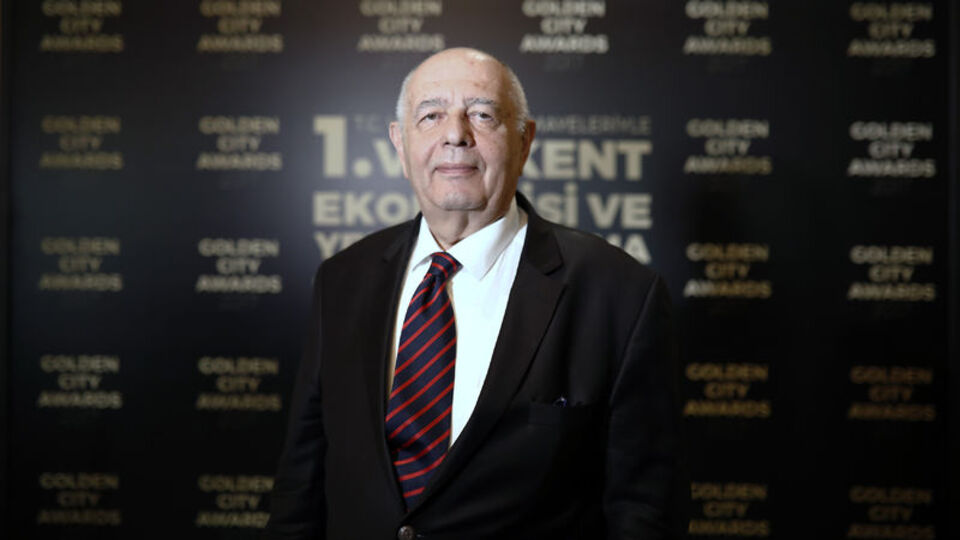 Mithat Melen kimdir?