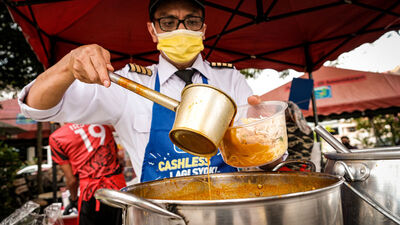 Covid-19 yüzünden işini kaybetmişti... Yemekleriyle meşhur oldu