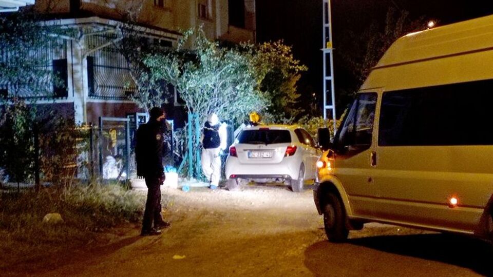 Birlikte yaşayan çifte kanlı baskın!