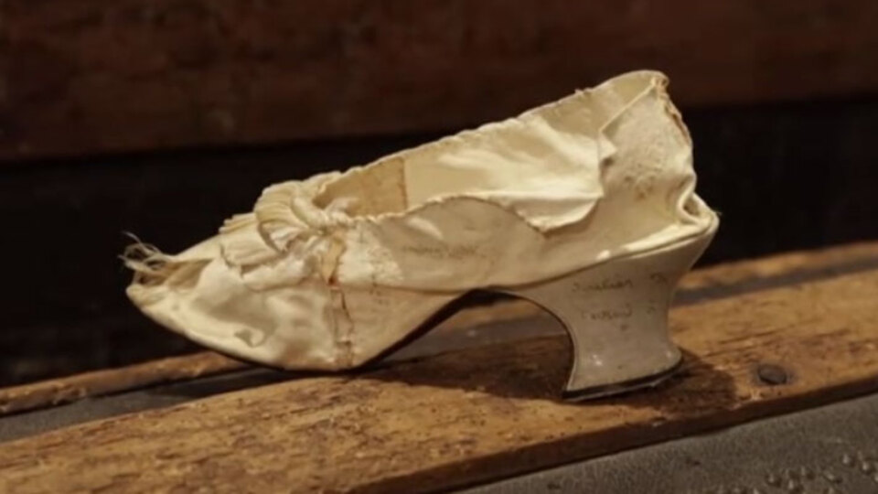 Fransa'nın son kraliçesiydi... Ayakkabısı satıldı