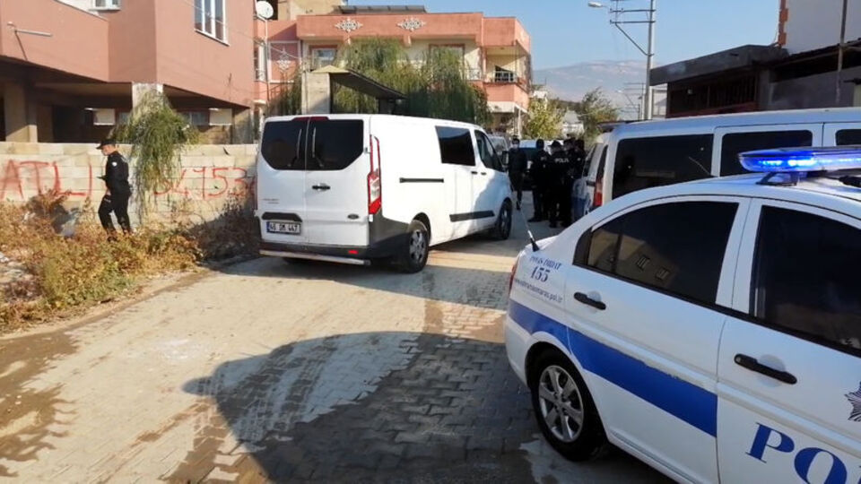 Kıskandığı 6 çocuk annesi eşini vurdu