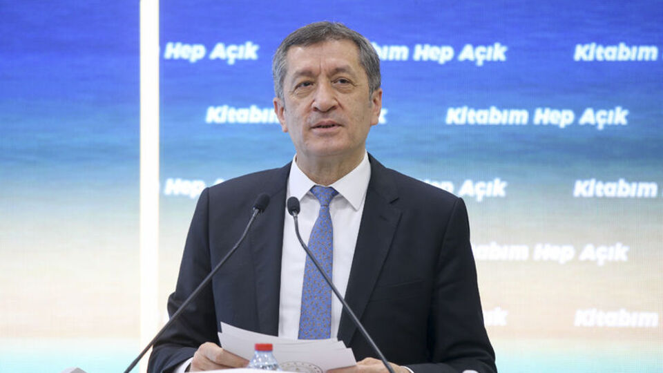 Ziya Selçuk'dan EBA seminer konuşması