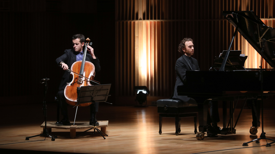 Çellist Poyraz Baltacıgil İş Sanat'ta