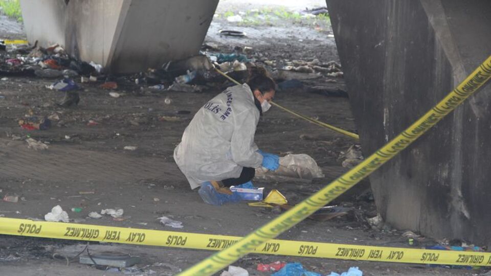 İzmir'de yanmış cansız beden bulundu