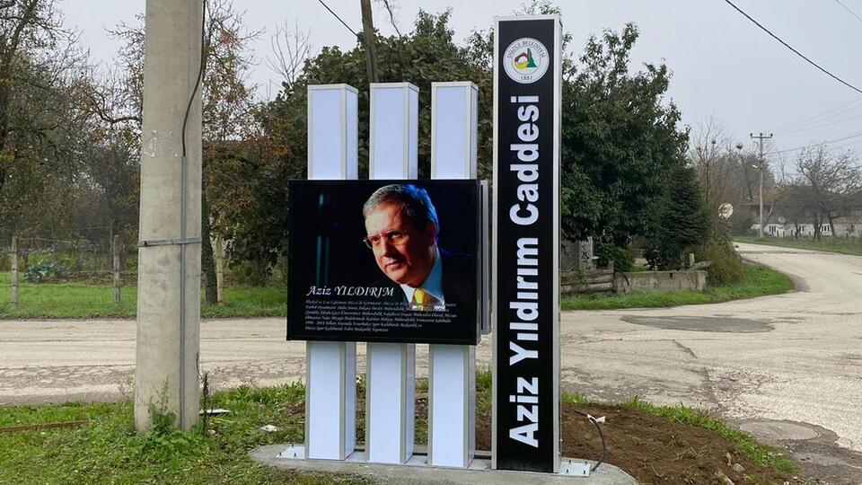 Düzce'deki caddenin ismi Aziz Yıldırım oldu
