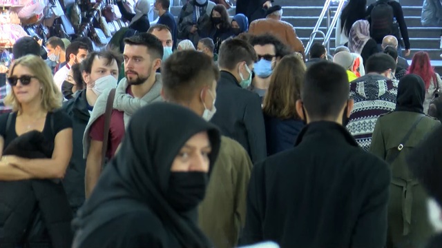 İstanbul'da korkutan kalabalık!