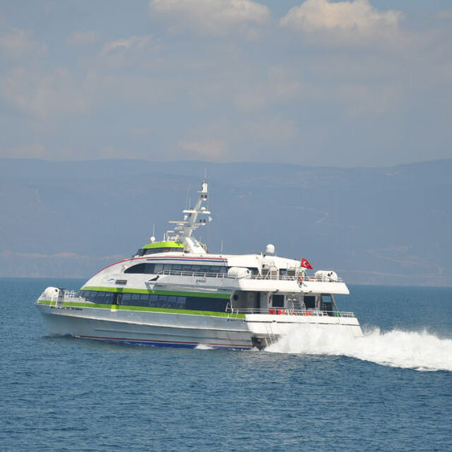 Deniz ulaşımına fırtına freni