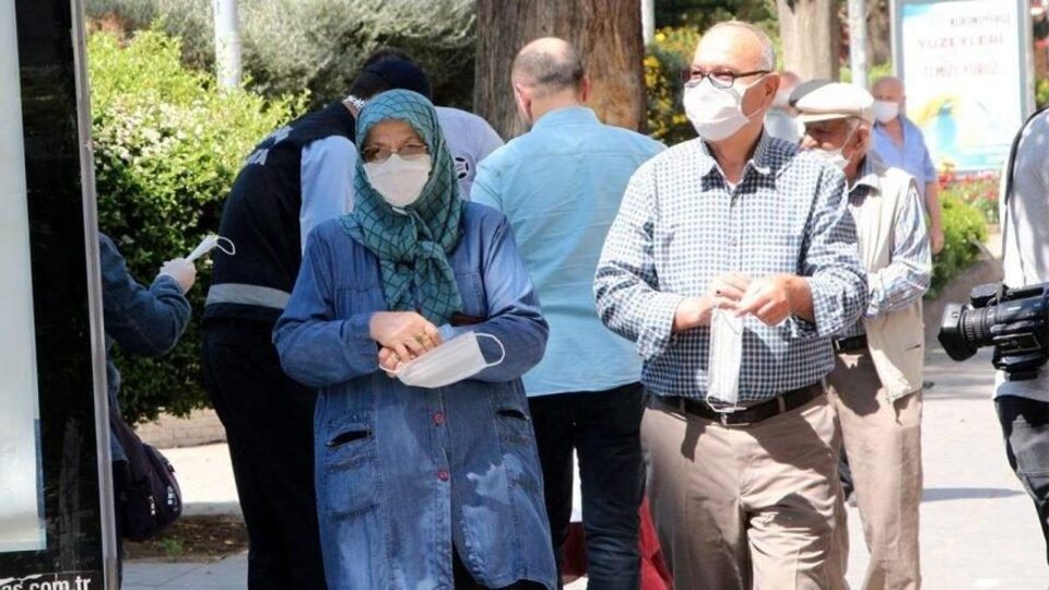 65 yaş üstü sokağa çıkma yasağı saatleri