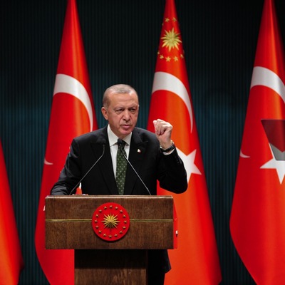 'Yüksek faize yatırımcımızı ezdirmemeliyiz'