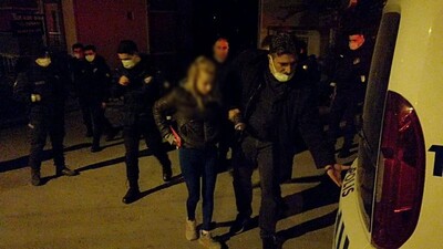 Tartıştığı kocasını sırtından bıçakladı